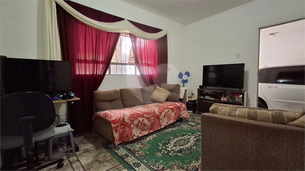 Casa de Vila à venda com 2 quartos em Vila Dylze, Votorantim, SP