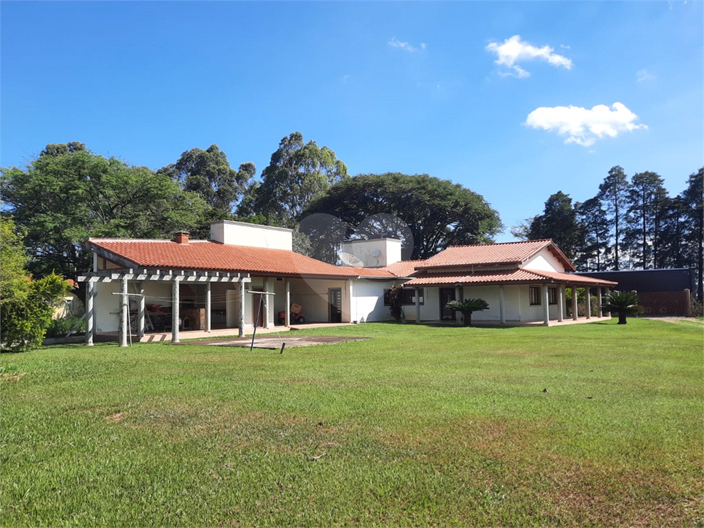 Casa à venda com 3 quartos, sendo 1 suíte,  em Distrito Industrial do Lageado, Salto, SP