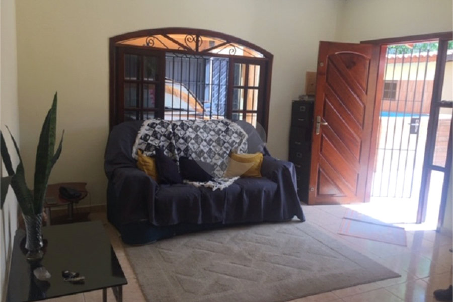 Sobrado à venda com 3 quartos, sendo 1 suíte, em Vila Albertina, São Paulo, SP