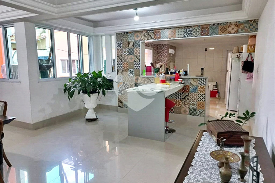 Sobrado à venda com 5 quartos, sendo 4 suítes, em Santana, São Paulo, SP