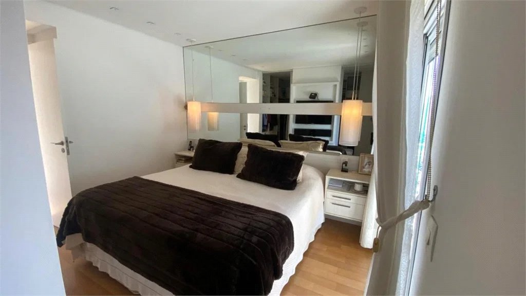 Apartamento à venda com 3 suítes em Vila Romana, São Paulo, SP