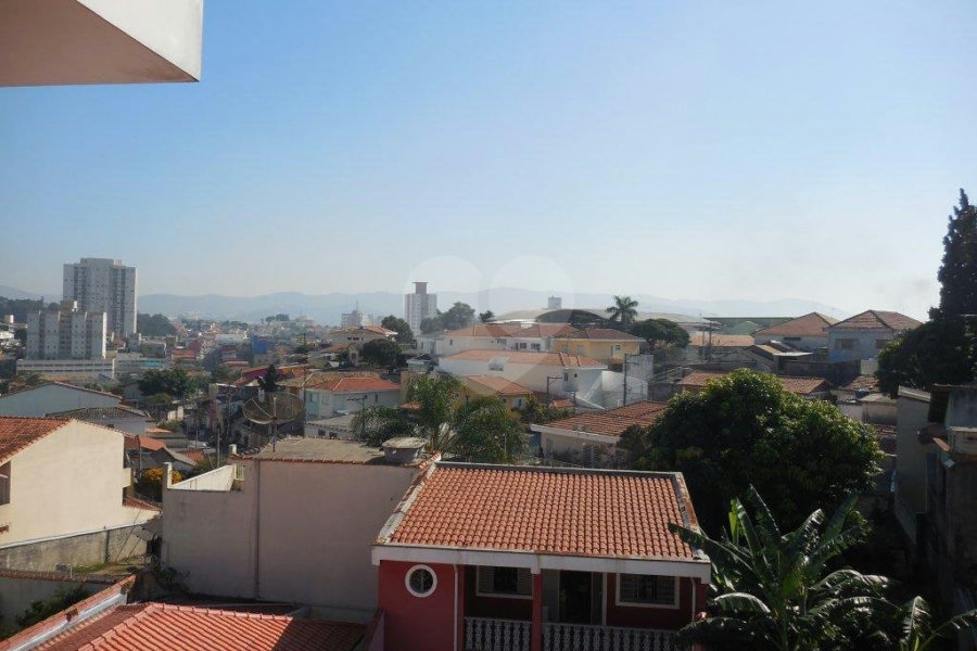 Sobrado à venda com 4 quartos, sendo 3 suítes, em Vila Gustavo, São Paulo, SP