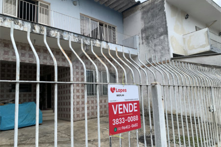 Casa à venda com 3 quartos, sendo 1 suíte,  em Parque Maria Domitila, São Paulo, SP