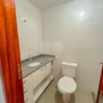 Casa à venda com 4 quartos, sendo 1 suíte, no condomínio Imperial Santa Cruz, Rio de Janeiro - RJ