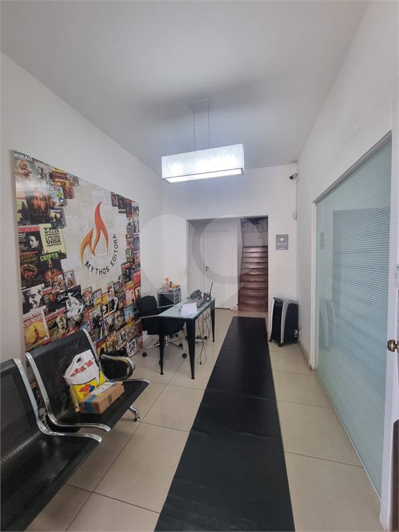 Sobrado à venda com 6 suítes em Alto de Pinheiros, São Paulo, SP