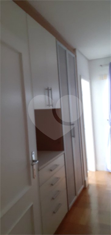 Apartamento à venda com 4 quartos, sendo 2 suítes,  em Vila Oliveira, Mogi das Cruzes, SP