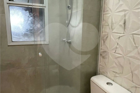 Apartamento no Condomínio Parque dos Manacás.