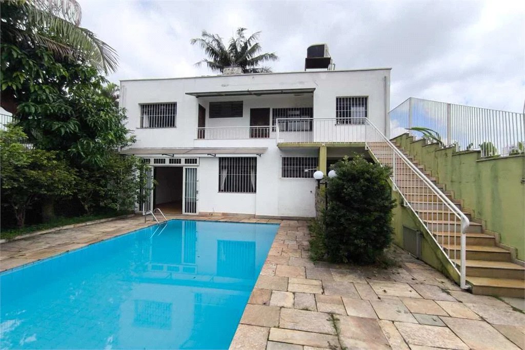 Casa à venda com 5 quartos, sendo 3 suítes, em Brooklin Paulista, São Paulo, SP