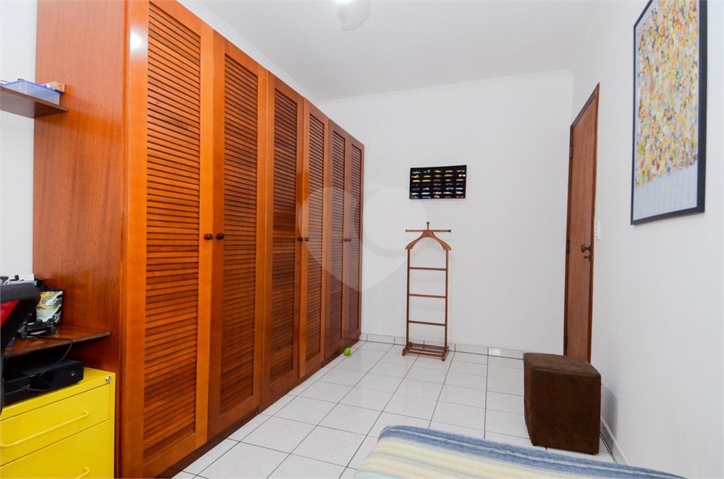 Casa à venda com 4 quartos, sendo 1 suíte, em Jardim Nova Taboão, Guarulhos, SP