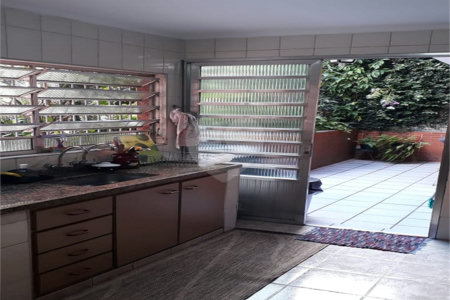 Sobrado à venda com 2 quartos em Vila dos Remédios, São Paulo, SP