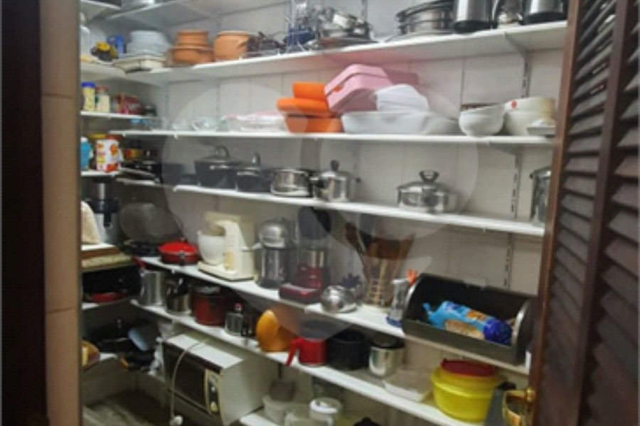 Sobrado à venda com 4 quartos, sendo 2 suítes, em Tremembé, São Paulo, SP