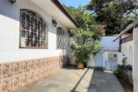 Casa Térrea à venda com 4 quartos, sendo 2 suítes, em Santo Amaro, São Paulo, SP