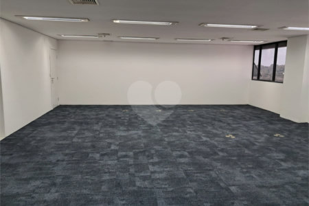 Sala à venda em Alto da Boa Vista, São Paulo, SP