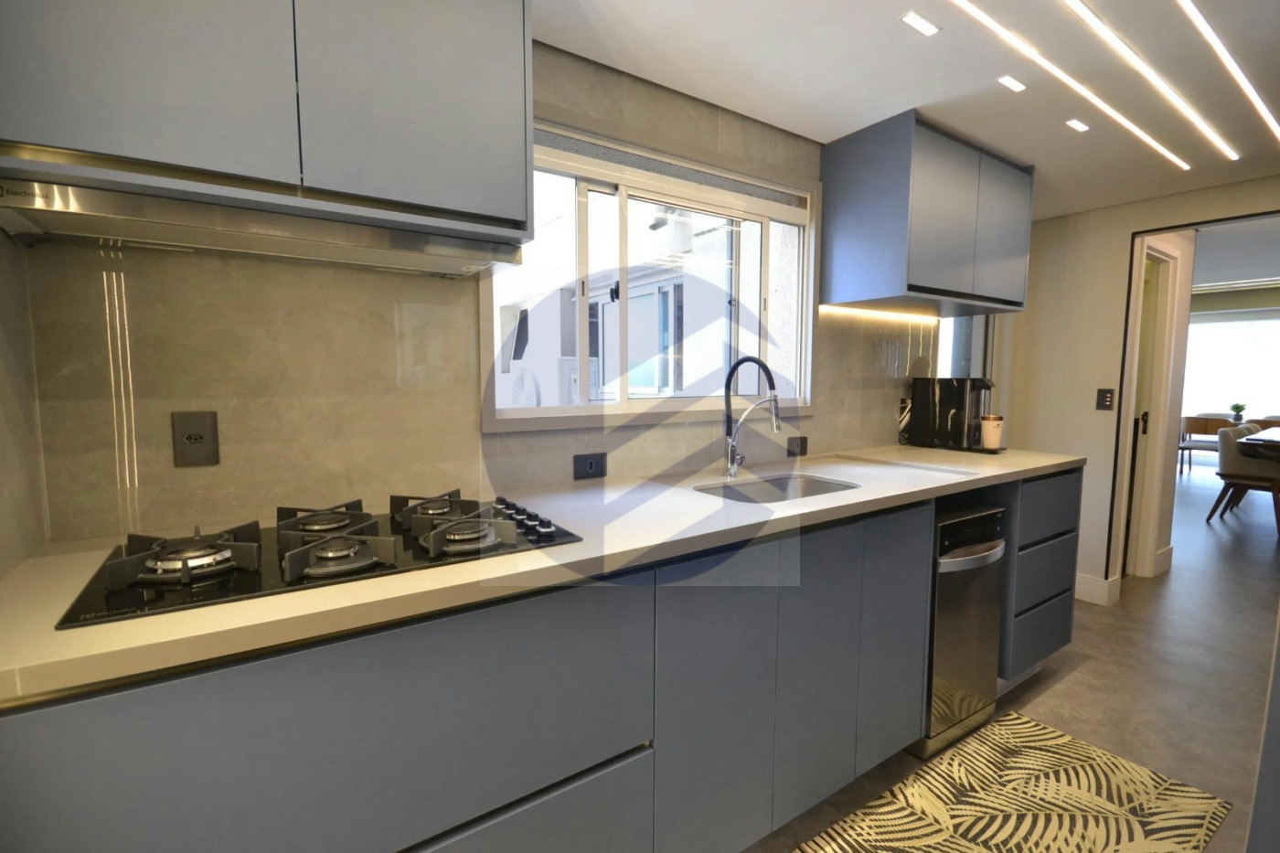 Apartamento à venda com 3 quartos, sendo 2 suítes, em Jardim Olympia, São Paulo - SP