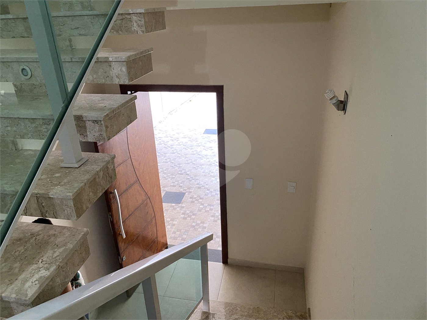 Sobrado à venda com 3 quartos, sendo 1 suíte,  em Jardim Vila Galvão, Guarulhos, SP