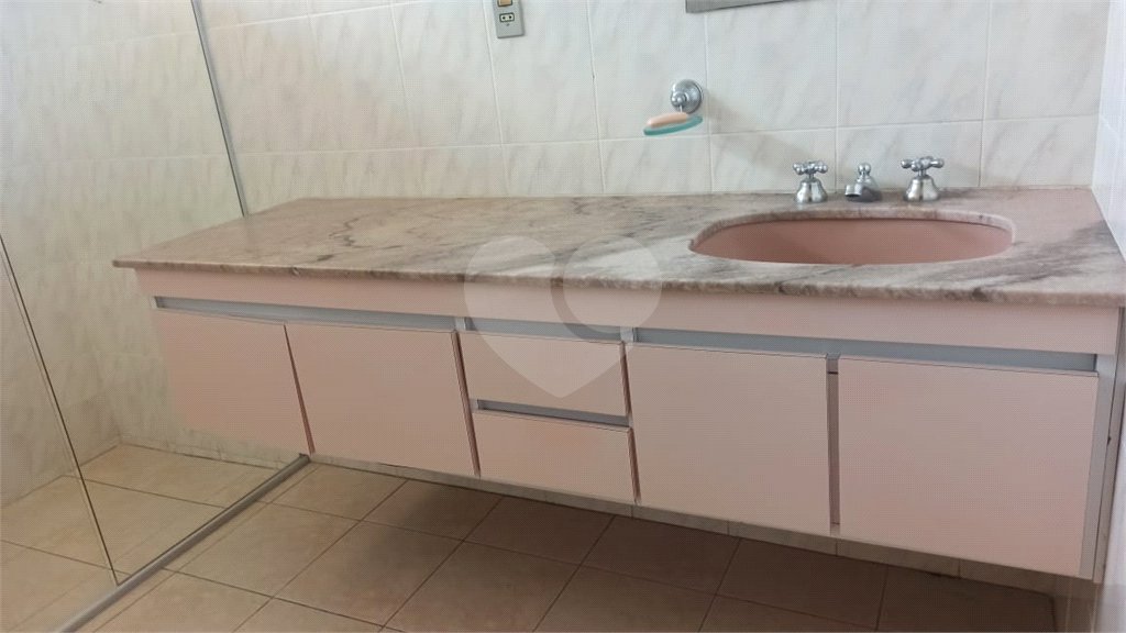 Casa à venda com 4 quartos, sendo 1 suíte, em Vila Santista, Atibaia, SP