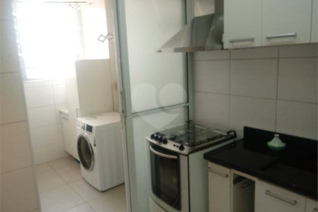 Apartamento à venda com 3 quartos, sendo 1 suíte, no Centro, Poá, SP