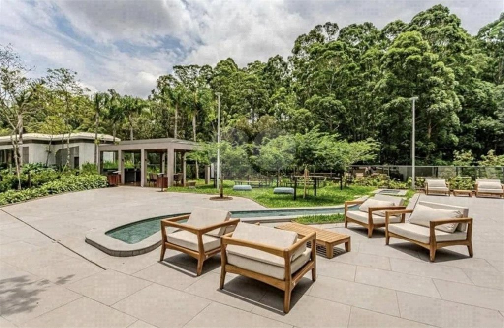 Apartamento à venda com 4 suítes em Vila Cordeiro, São Paulo, SP