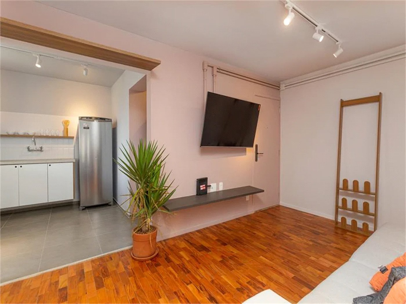 Apartamento à venda com 4 quartos, sendo 1 suíte, em Vila Cordeiro, São Paulo, SP