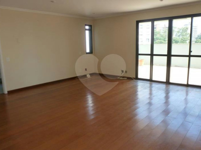 Cobertura à venda com 3 quartos, sendo 1 suíte,  em Morumbi, São Paulo, SP