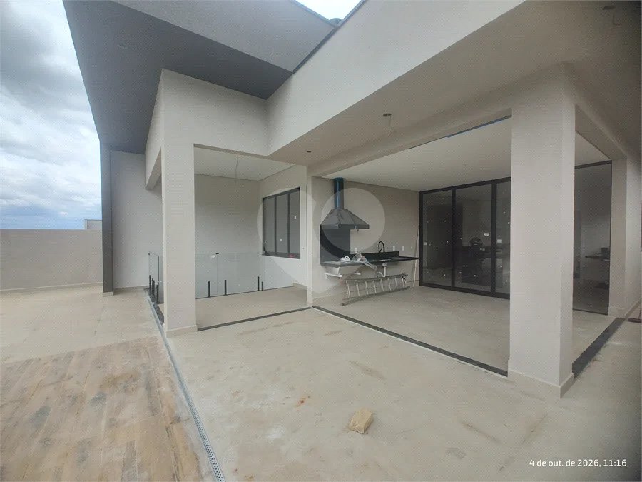 Casa exclusiva em Atibaia de alto padrão com 3 suítes, piscina, espaço gourmet, condomínio fechado, aceita financiamento