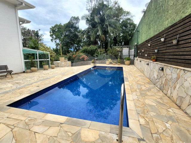 Casa à venda com 4 suítes no condomínio Jardim da Montanha I, Mairiporã - SP