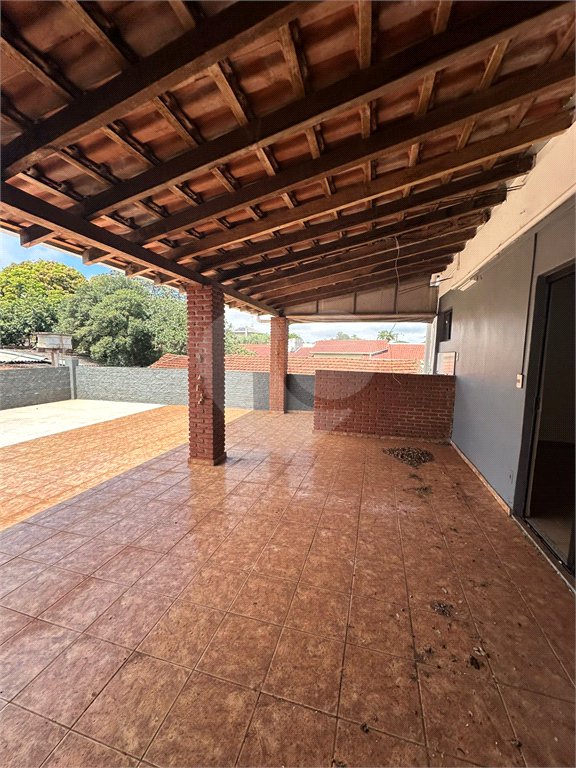 Sobrado à venda ou para alugar com 4 quartos, sendo 2 suítes, em Vila Lacíria, Ponta Porã, MS