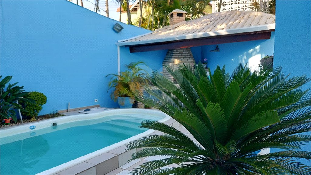 Casa à venda com 3 quartos, sendo 2 suítes,  em Vila Nova Socorro, Mogi das Cruzes, SP