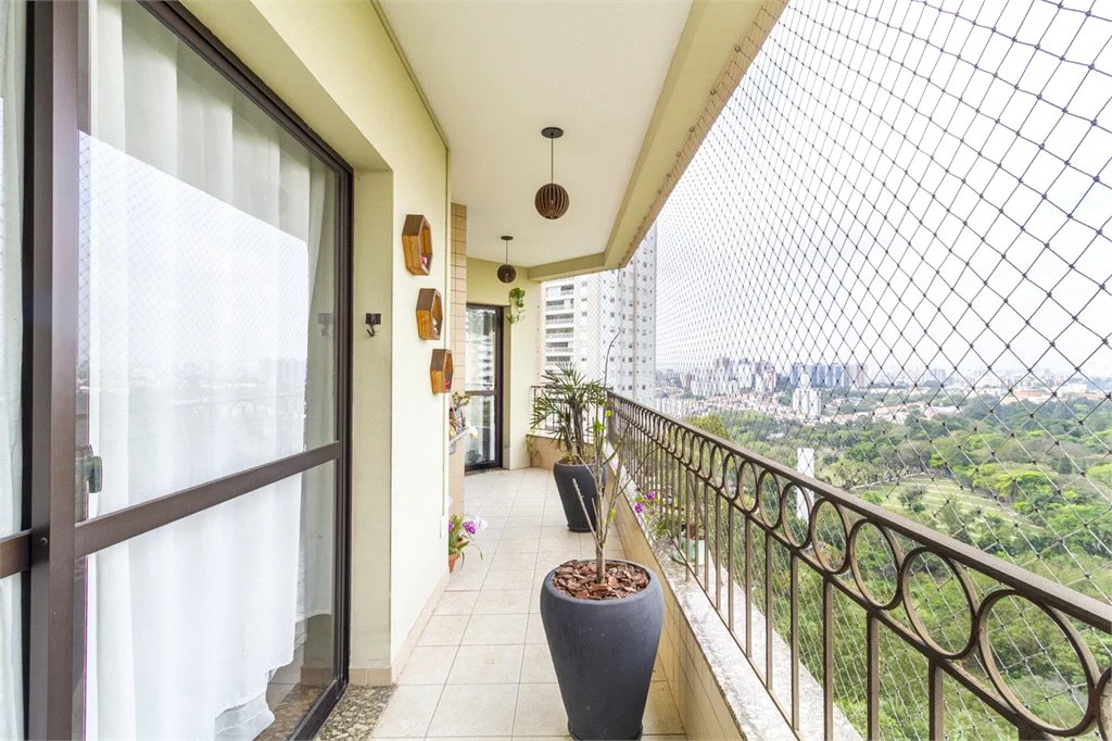 Apartamento à venda com 4 quartos, sendo 3 suítes, em Jardim Monte Kemel, São Paulo, SP