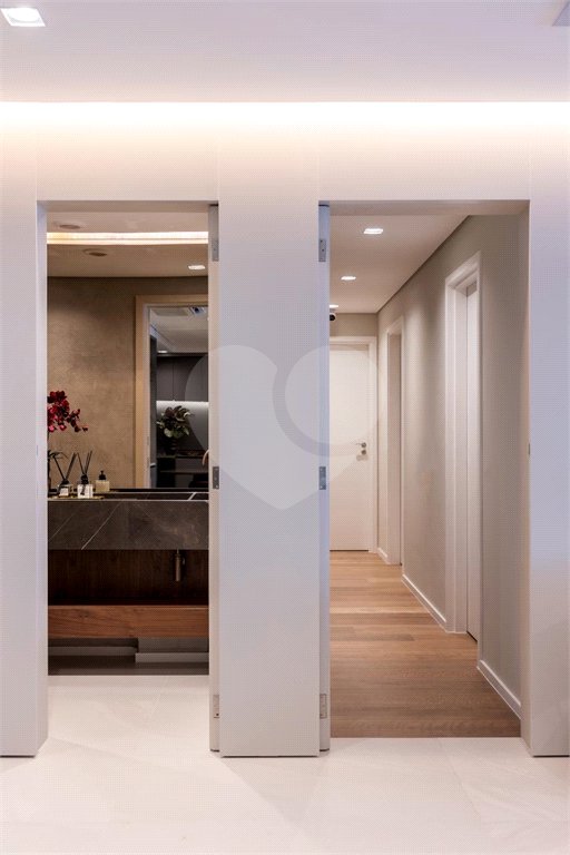 Apartamento à venda com 4 quartos, sendo 2 suítes,  em Vila Mariana, São Paulo, SP