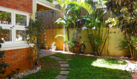 Casa à venda ou para alugar com 4 suítes no condomínio Vila Lanza, São Paulo - SP