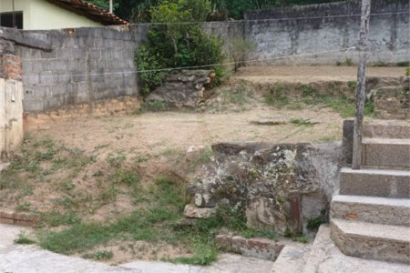 Casa à venda com 4 quartos em Estação, São Roque, SP