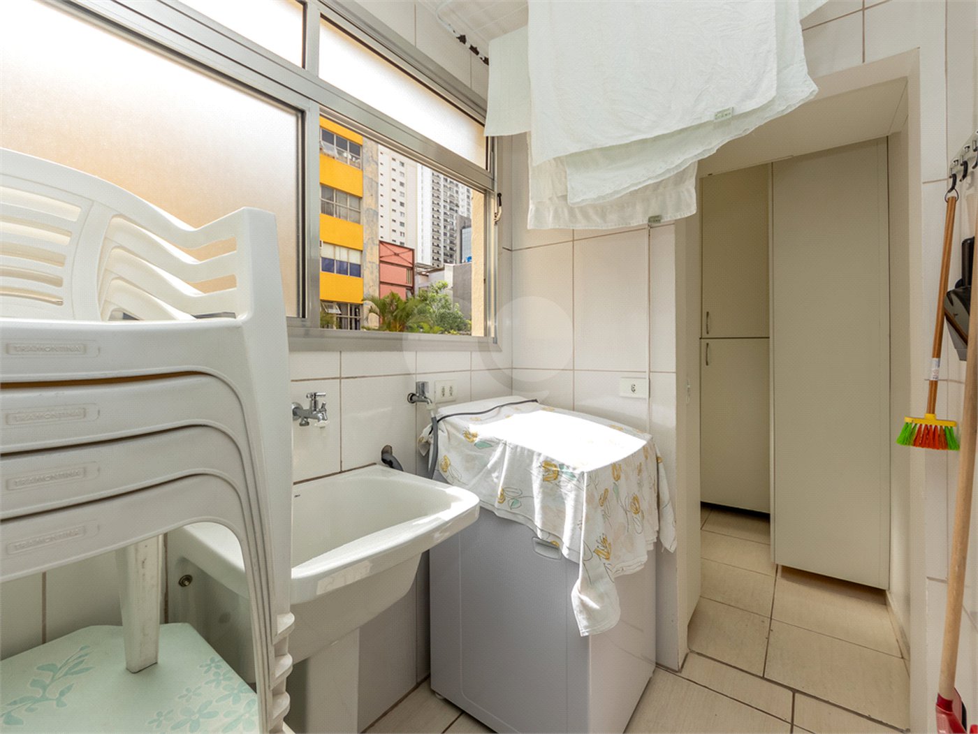 Apartamento à venda com 3 quartos, sendo 1 suíte,  em Vila Clementino, São Paulo, SP