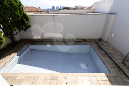 Sobrado à venda com 6 quartos, sendo 4 suítes,  em Alto da Lapa, São Paulo, SP
