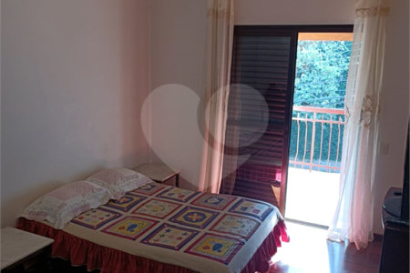 Sobrado à venda com 5 quartos, sendo 4 suítes,  em Rolinópolis, São Paulo, SP