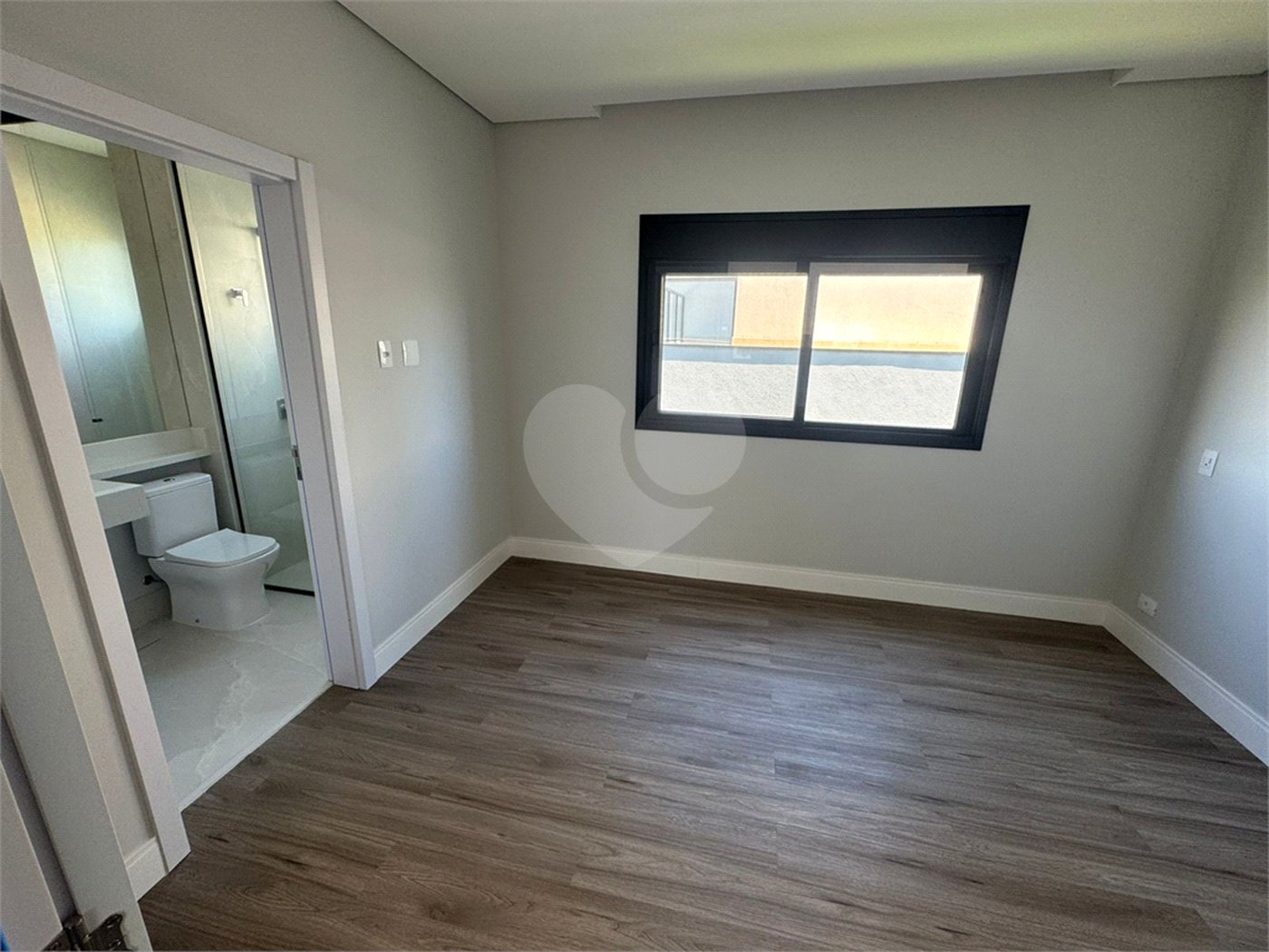 Casa à venda com 4 suítes no condomínio Villas do Golf, Itu - SP
