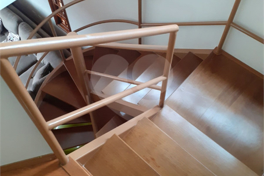 Sobrado à venda com 3 quartos, sendo 1 suíte, em Vila Nova Cachoeirinha, São Paulo, SP