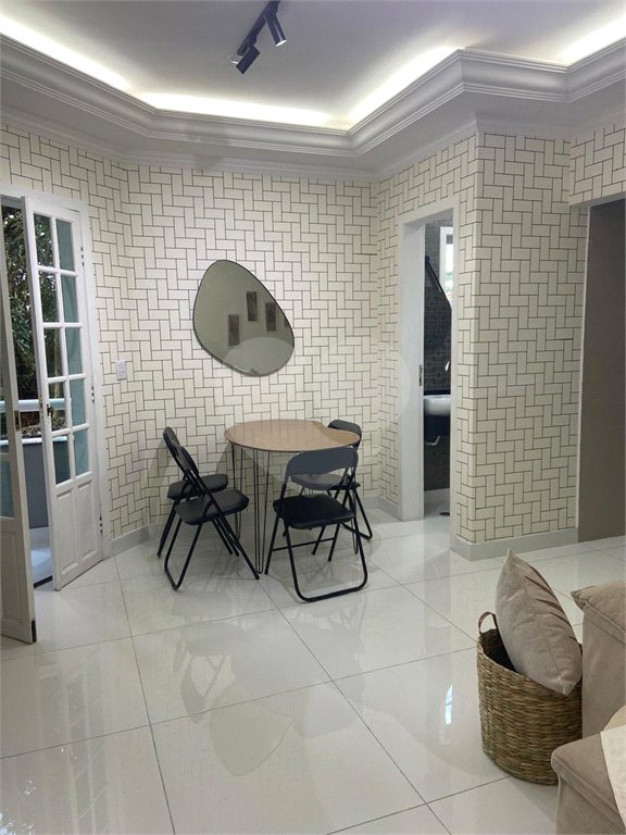 Casa de Vila à venda com 2 quartos, sendo 1 suíte,  em Silveira, Santo André, SP