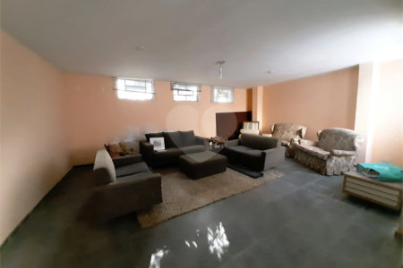 Sobrado à venda com 3 quartos, sendo 1 suíte, em Chácara Monte Alegre, São Paulo, SP