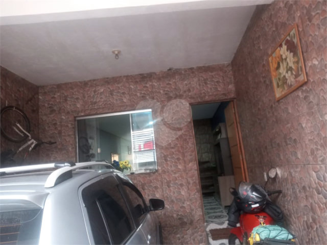 Sobrado à venda com 3 quartos no Brasilândia, São Paulo, SP