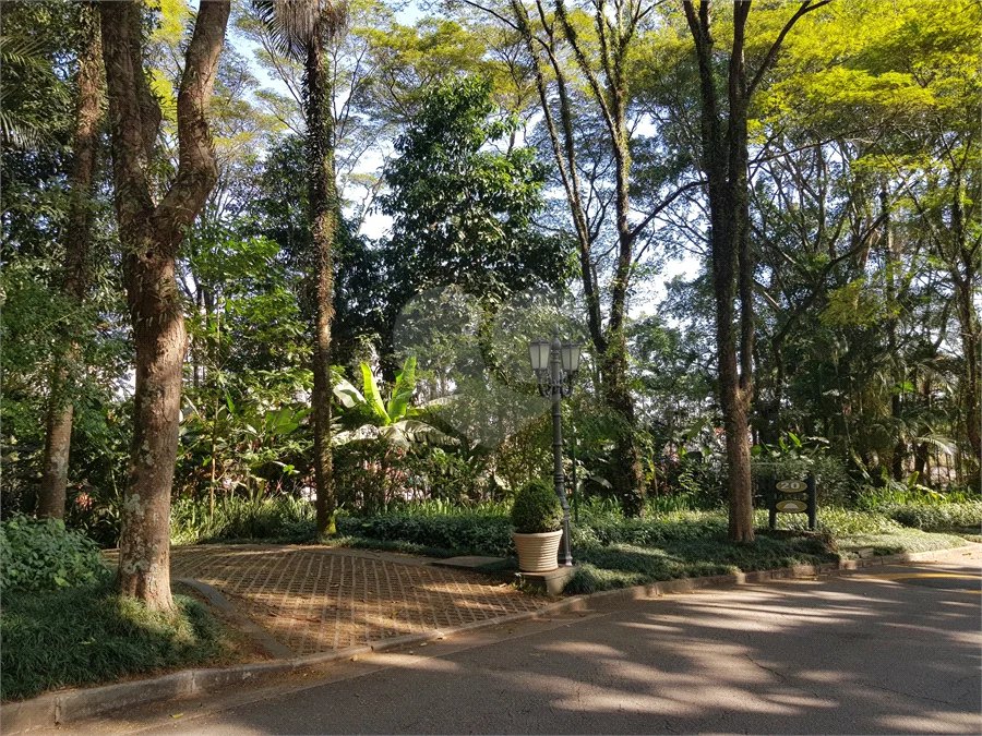 Apartamento no Alto da Boa Vista Condomíno com vasta área verde, lazer e segurança..
