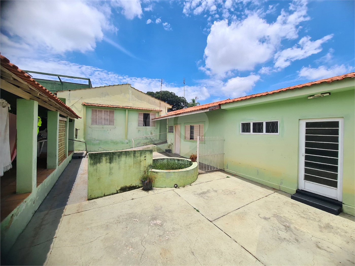 Sala à venda com 2 quartos, sendo 1 suíte,  no Centro, Itapetininga, SP