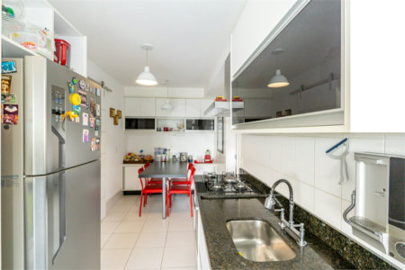 Apartamento à venda com 3 suítes em Santo Amaro, São Paulo, SP