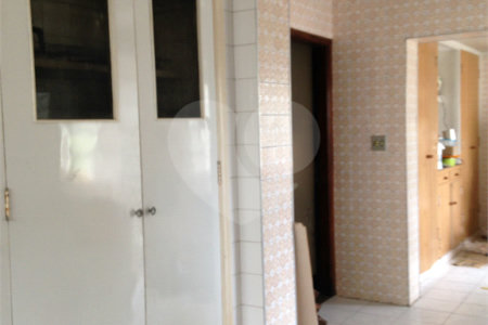 Casa à venda com 4 quartos, sendo 1 suíte,  em Jardim Petrópolis, São Paulo, SP