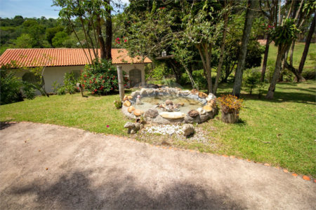 Sítio à venda com 7 quartos, sendo 6 suítes, em Jardim Santa Vitória (canguera), São Roque, SP