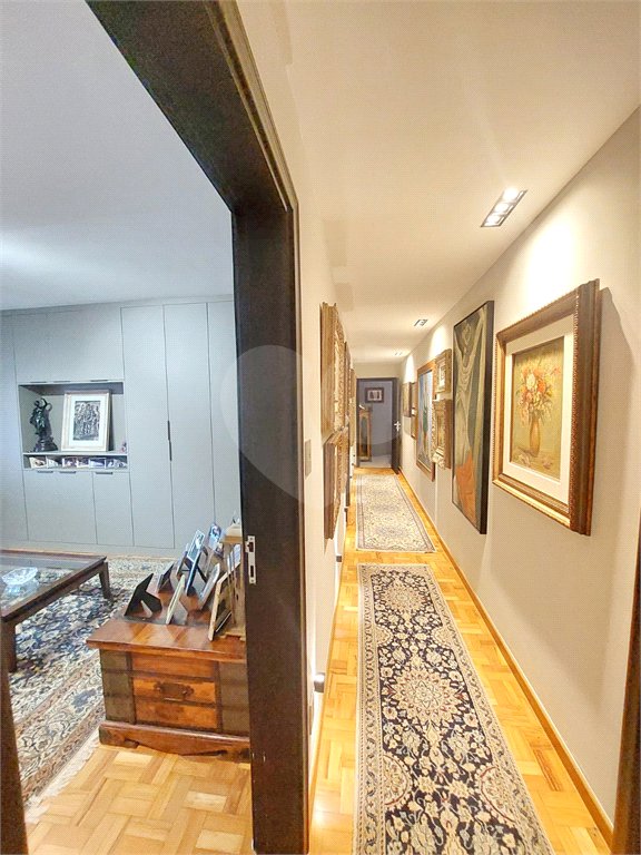 Apartamento à venda com 3 quartos, sendo 1 suíte,  em Santa Cecília, São Paulo, SP