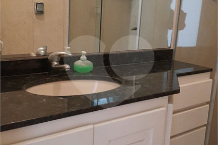 Apartamento à venda com 3 quartos, sendo 1 suíte, em Jardim Marajoara, São Paulo, SP