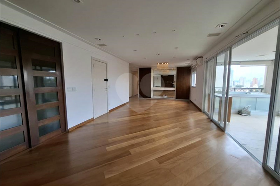 Apartamento para alugar com 3 suítes em Santana, São Paulo, SP