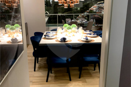 Apartamento à venda com 3 quartos, sendo 1 suíte,  em Vila Sofia, São Paulo, SP