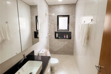 Casa à venda com 4 quartos, sendo 2 suítes, no condomínio Belvedere 2, Cuiabá - MT